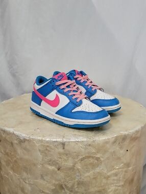  Nike Dunk Low BG sneakers size 4Y